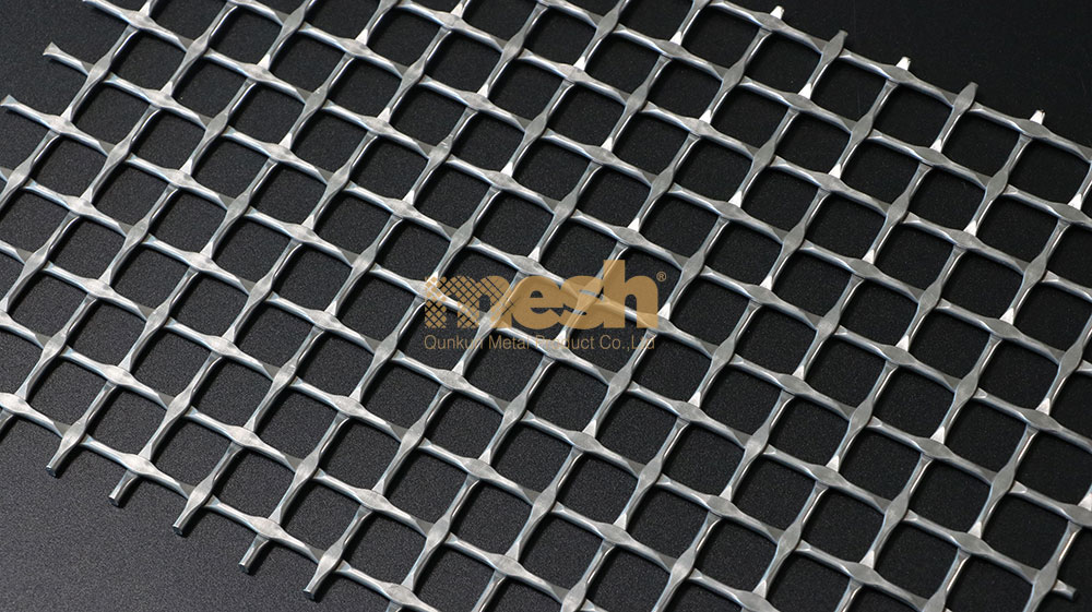 Crimped Woven Mesh's Slim Wire Diameter and High Strength: Providing Stable Support