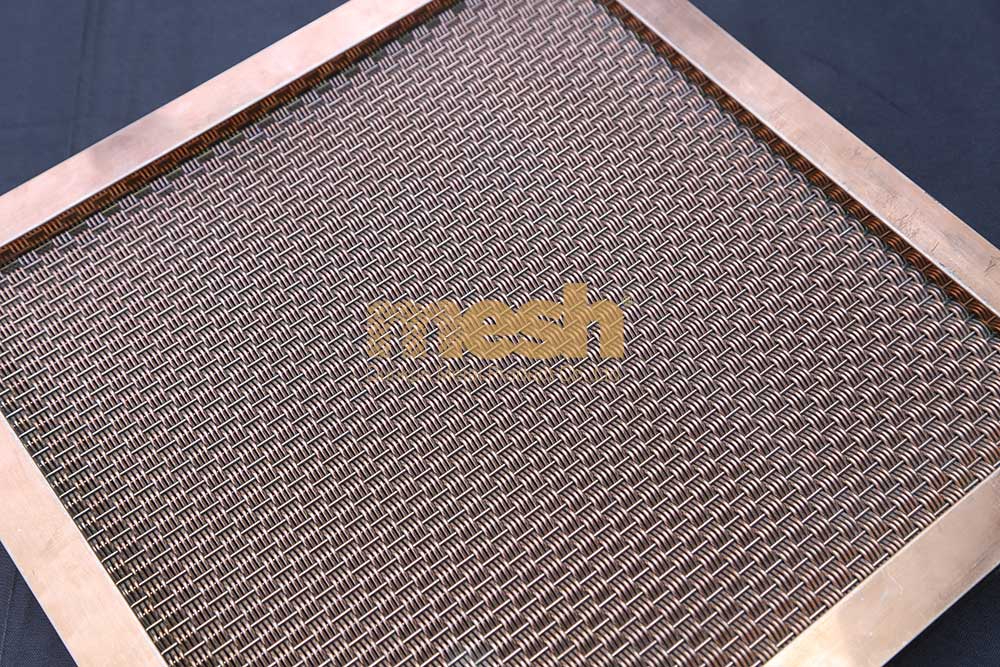 The Poetry of Craftsmanship: The Artistry of Crimped Woven Mesh Weaving